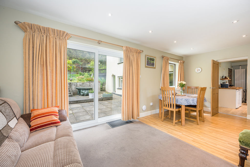Lounge/Dining Room- click for photo gallery